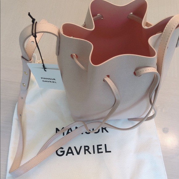 Mansur Gavriel Saffiano mini bucket bag - Picture 3 of 4